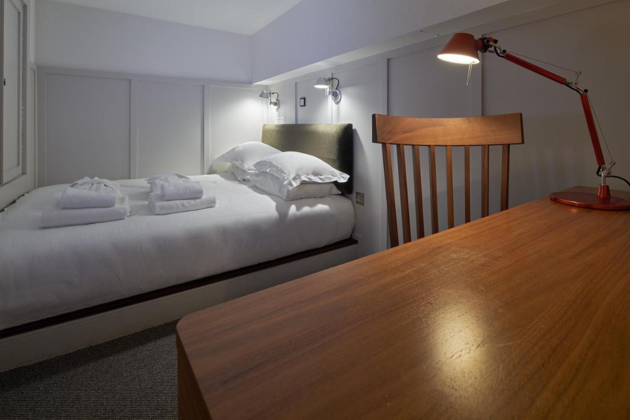 Cheval The Edinburgh Grand Aparthotel Exterior foto A room at the hotel